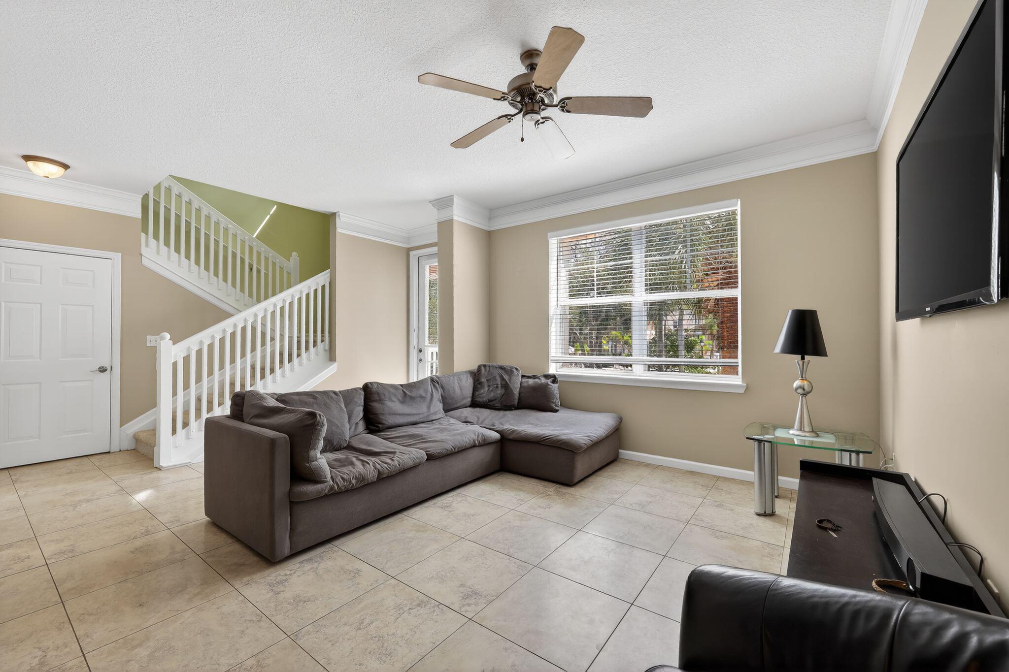 156 Aragon Way