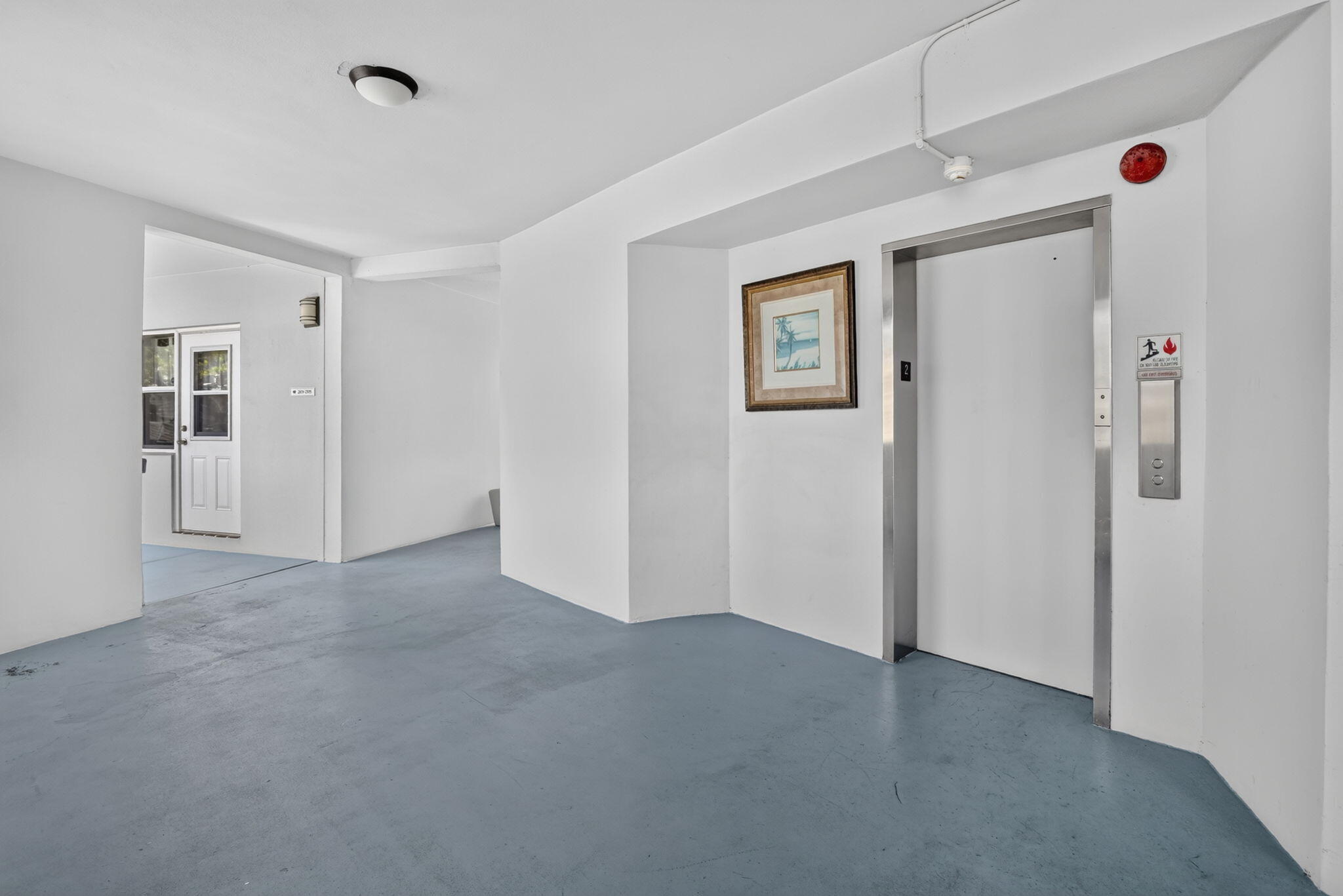2200 PARK Lane 208