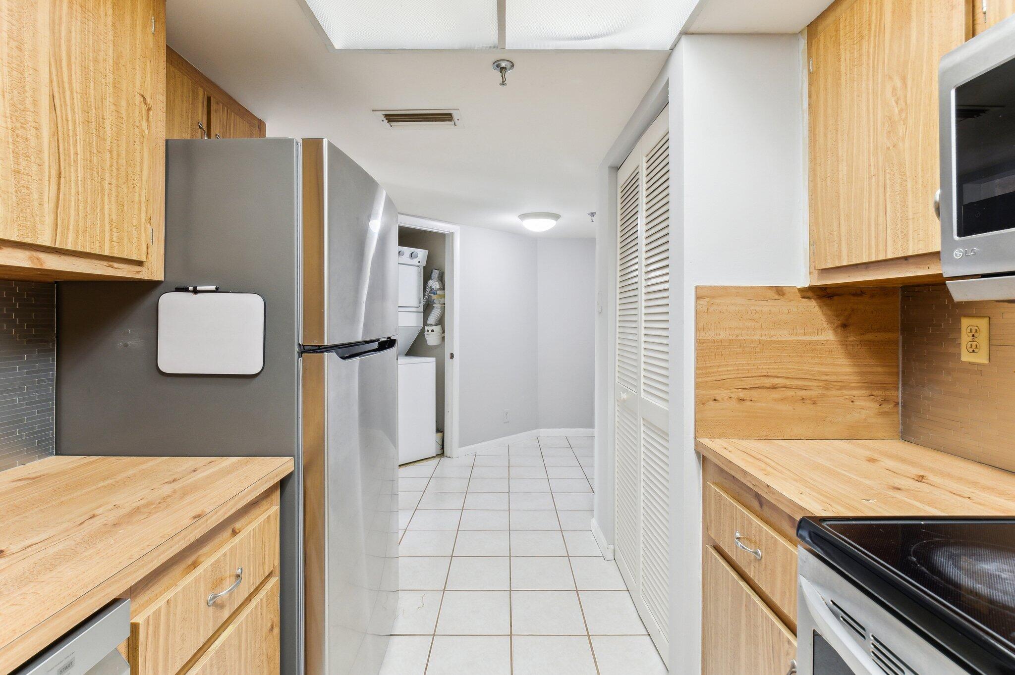 6463 La Costa Drive 201