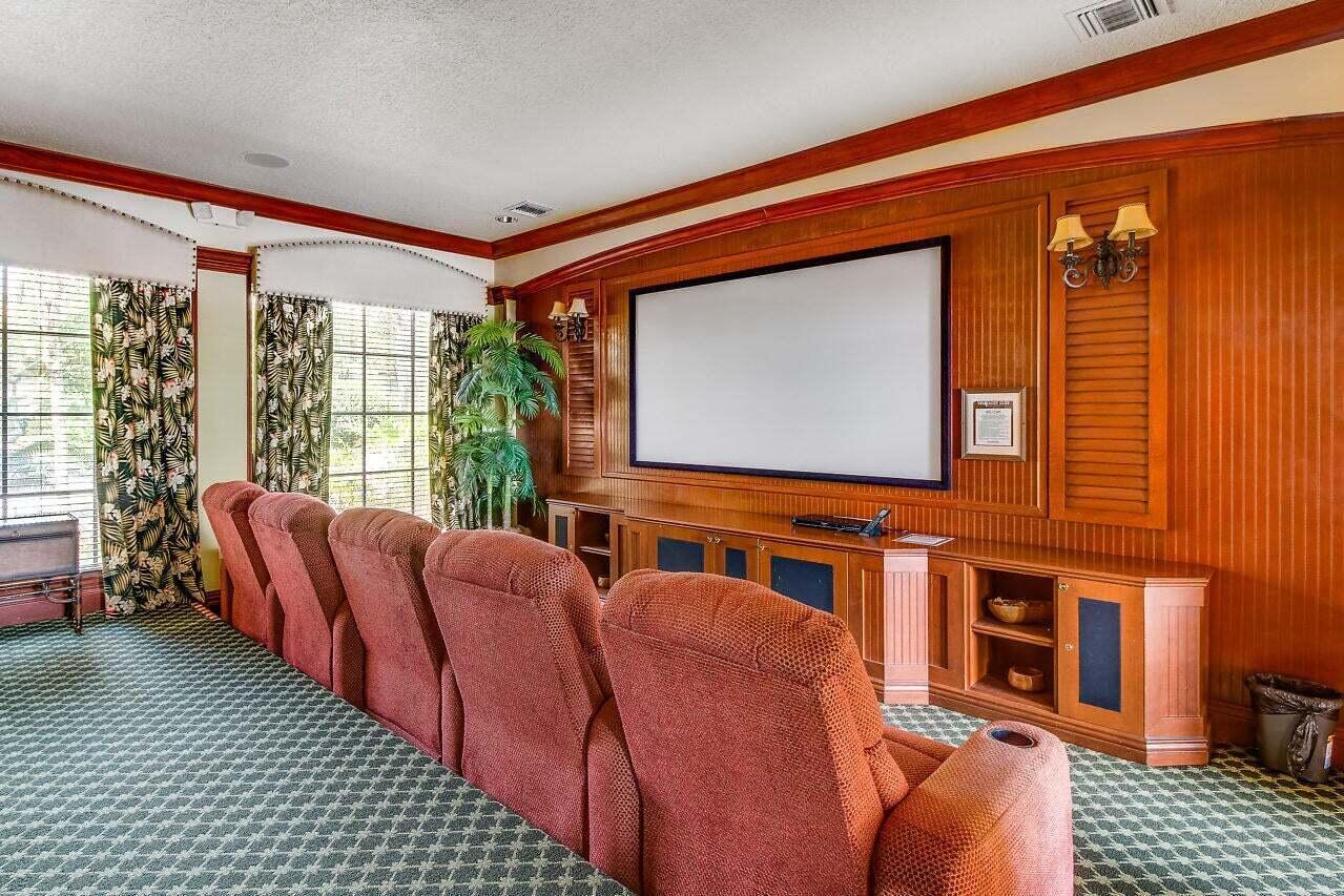135 Yacht Club Way 305