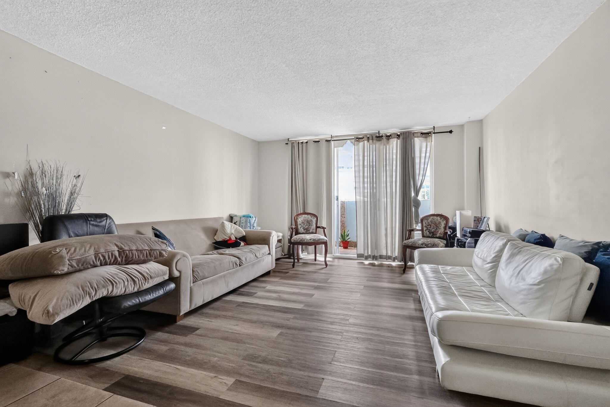 2780 NE 183RD Street 112