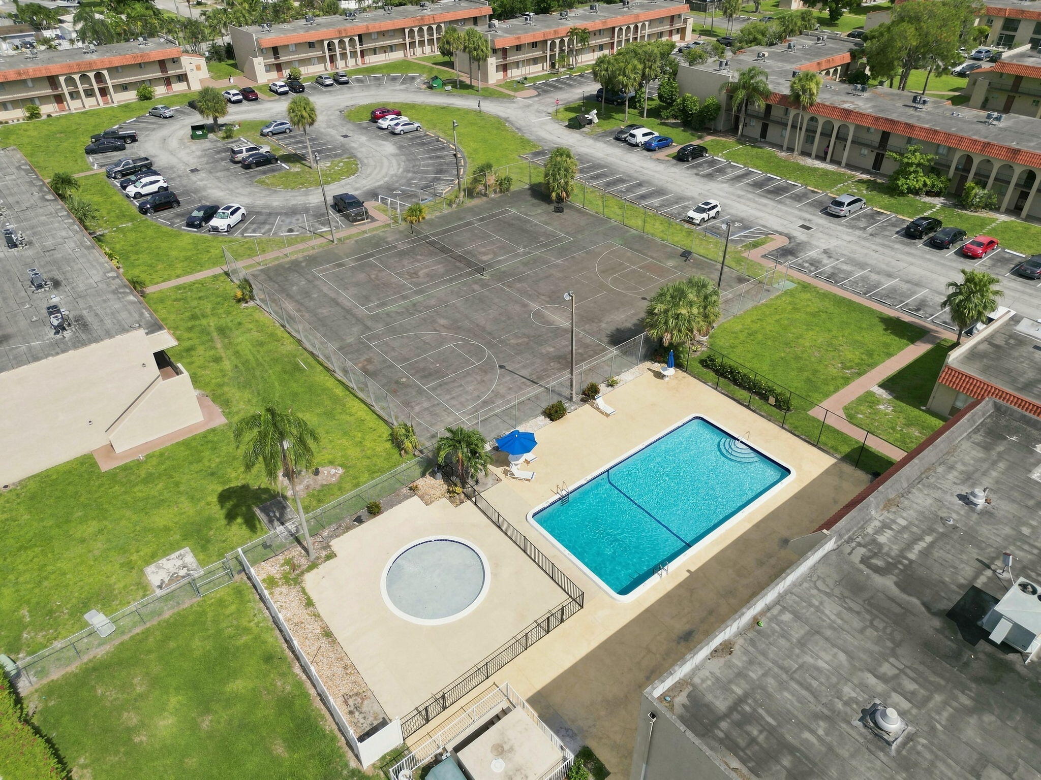 6106 FOREST HILL Boulevard 204