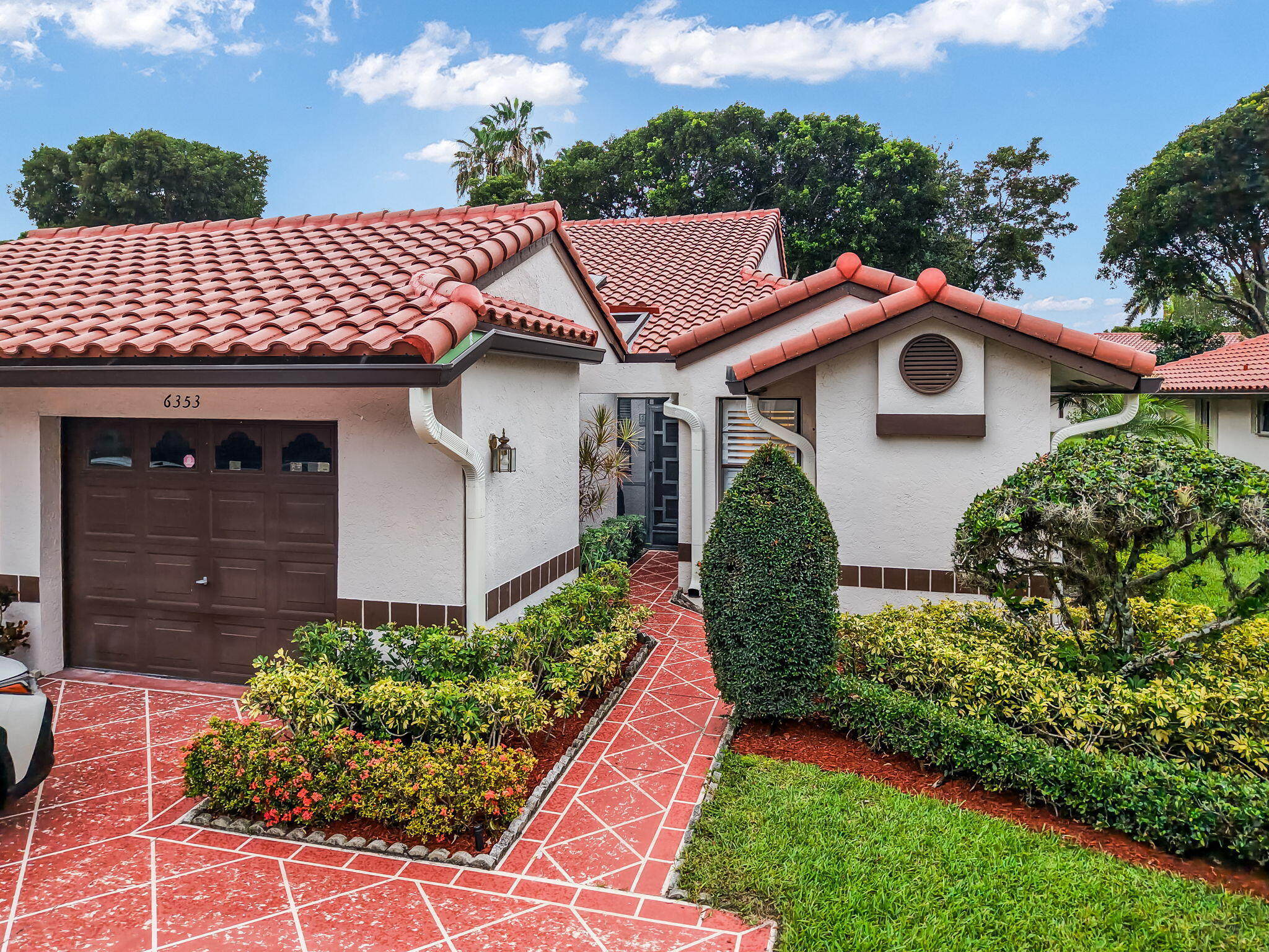 6353 Royal Manor Circle