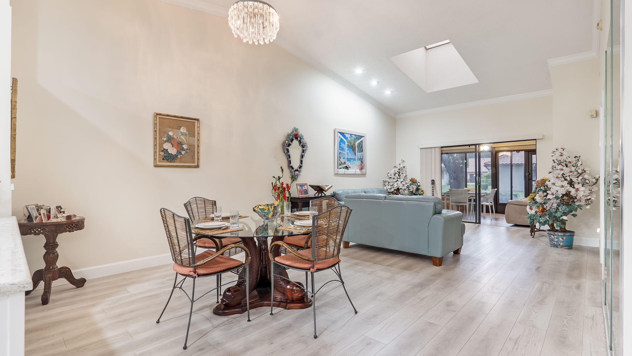 6353 Royal Manor Circle