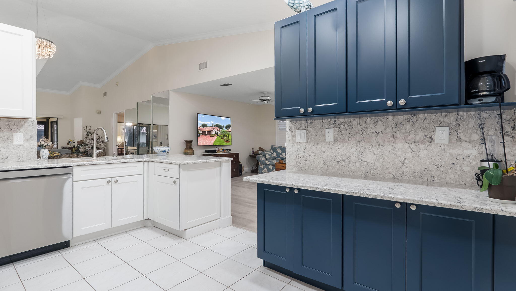 6353 Royal Manor Circle