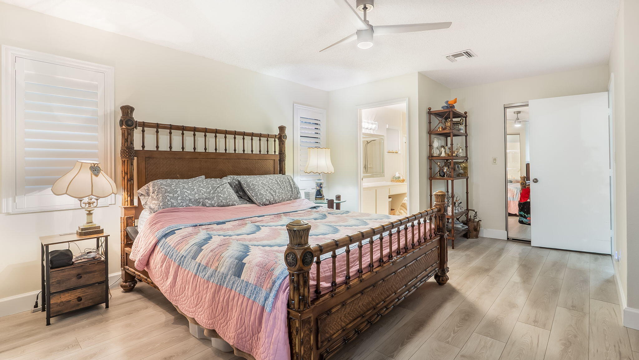 6353 Royal Manor Circle