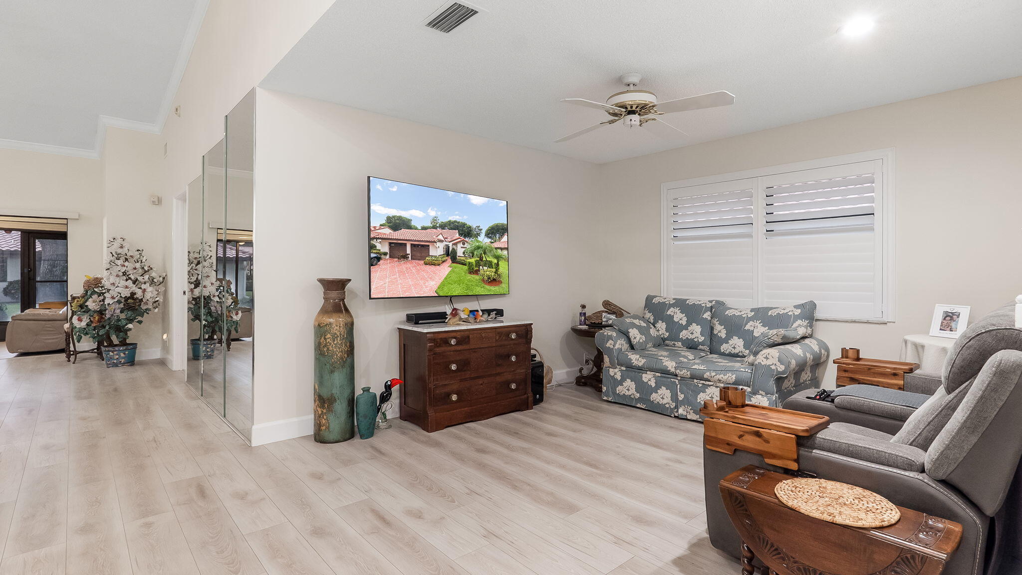 6353 Royal Manor Circle