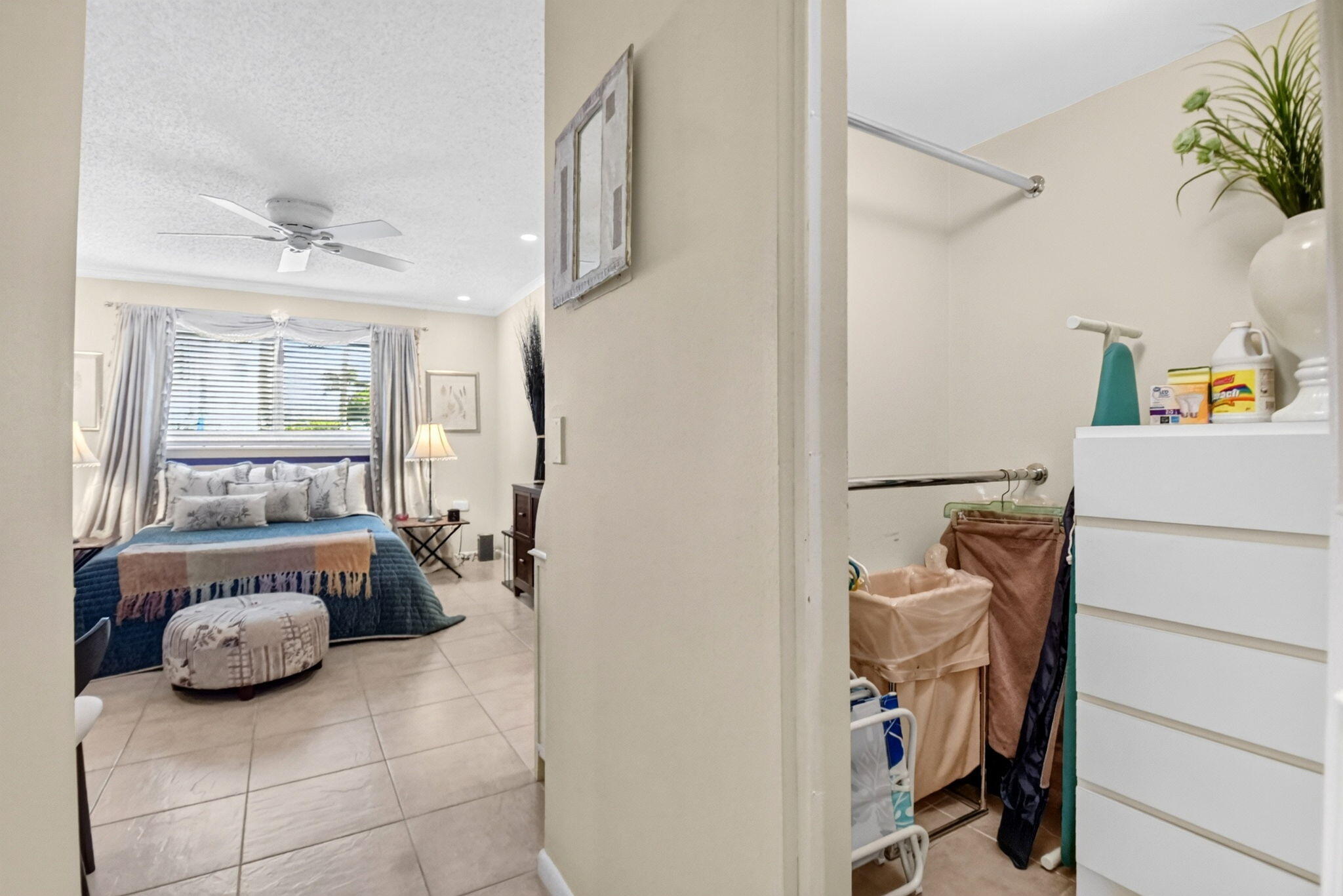 32 COLONIAL CLUB Drive 102