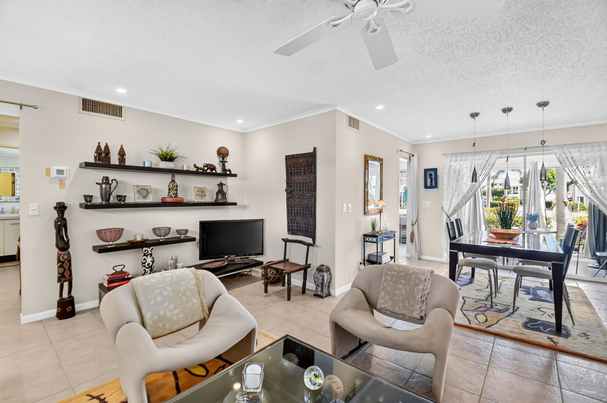 32 COLONIAL CLUB Drive 102