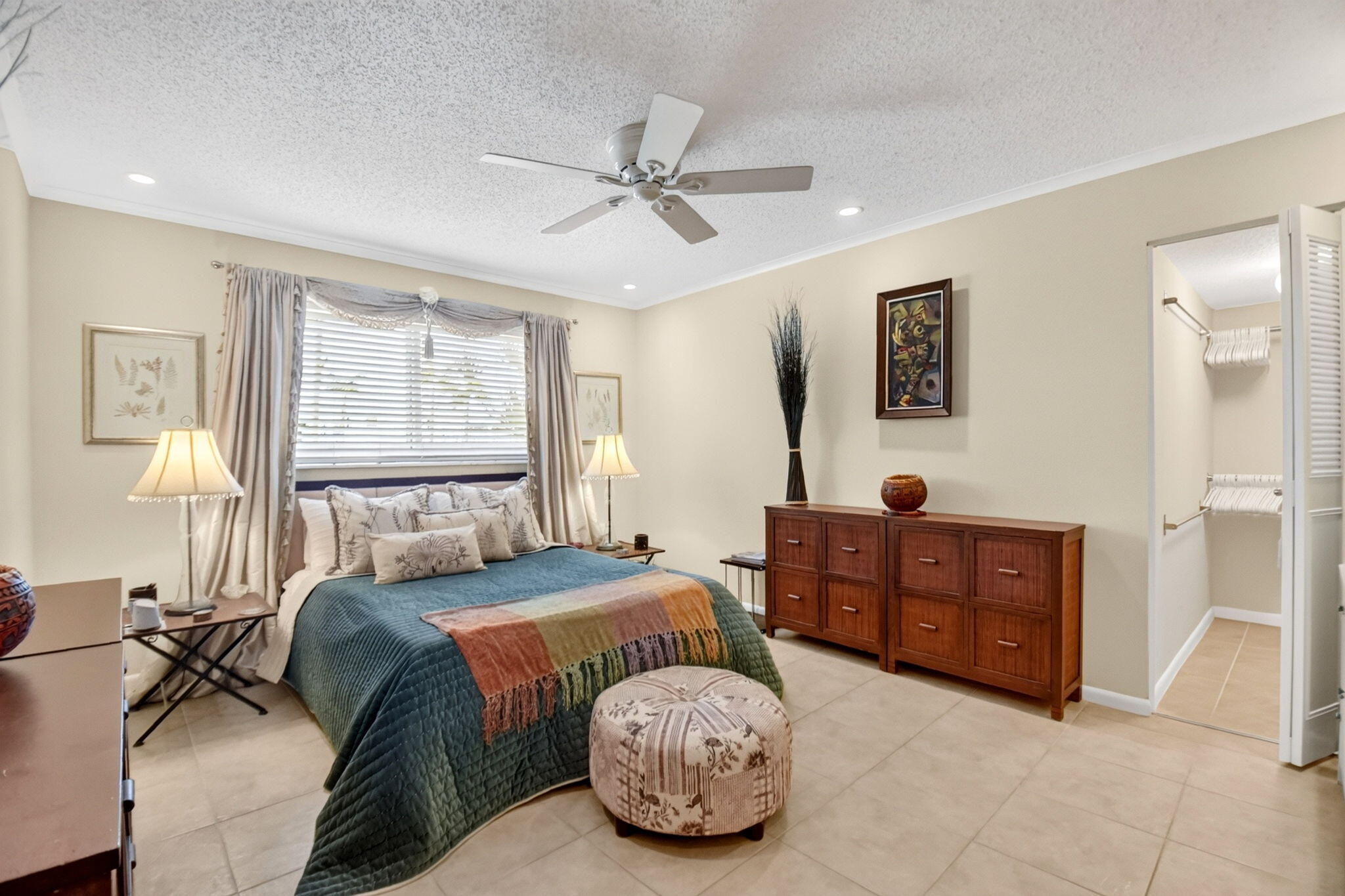32 COLONIAL CLUB Drive 102