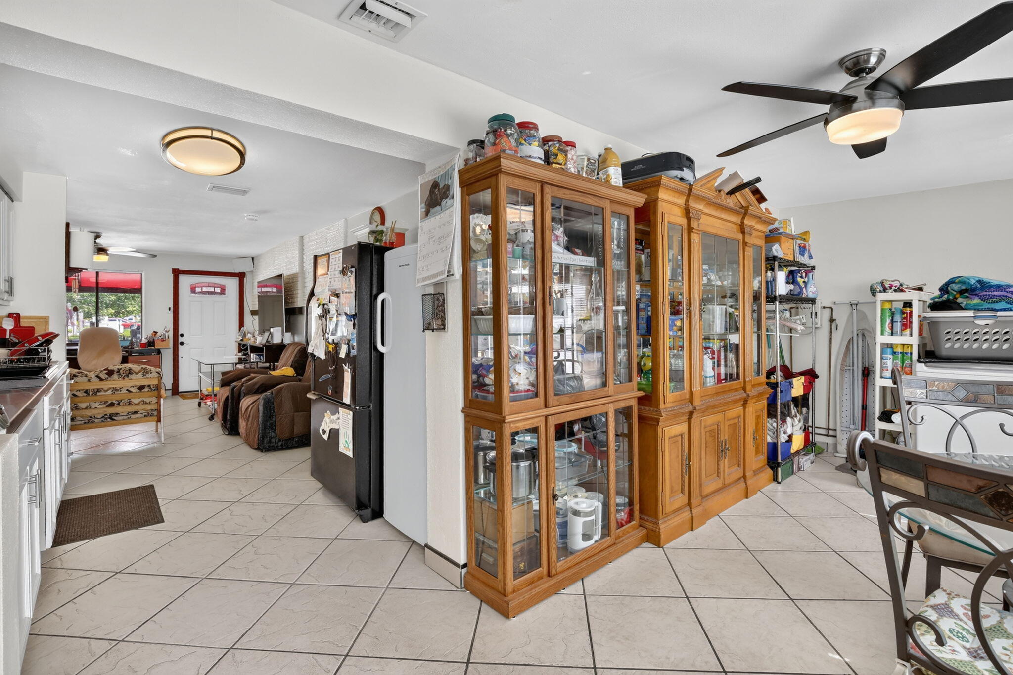 1660 SW 48TH Avenue