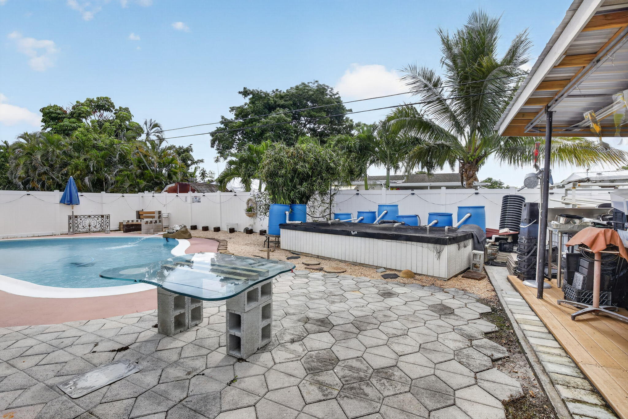 1660 SW 48TH Avenue
