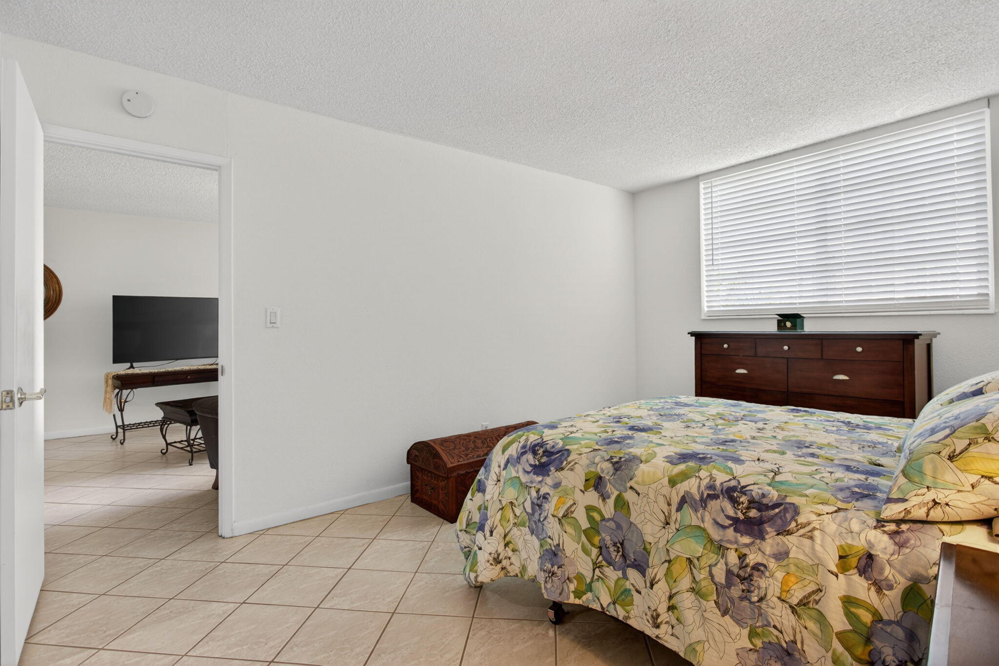 2731 NE 14TH ST Causeway 405