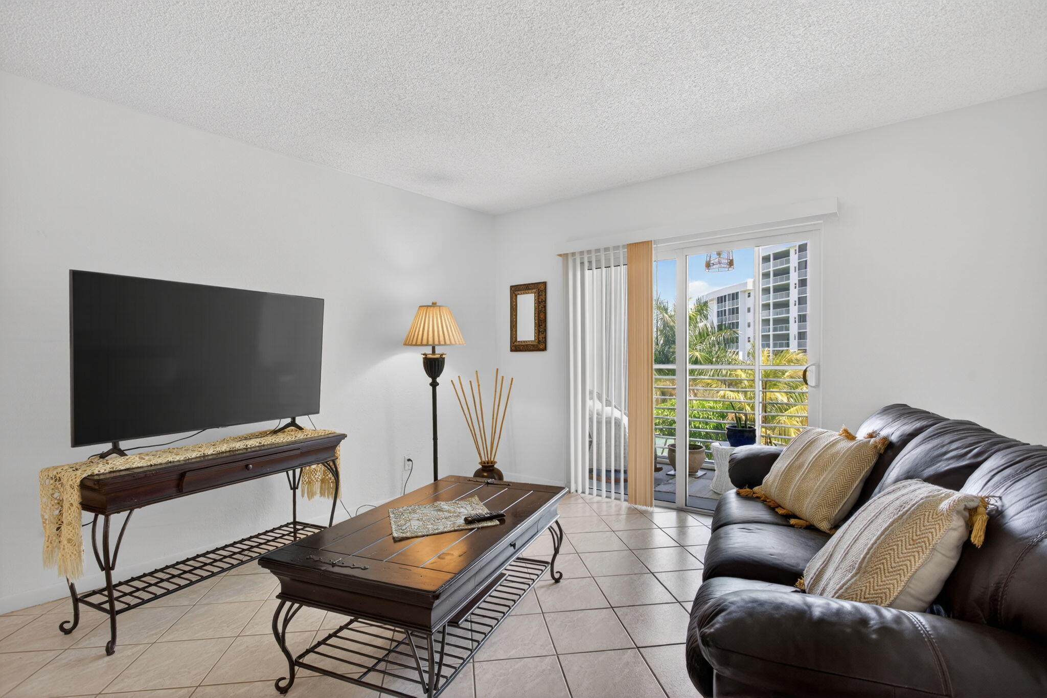 2731 NE 14TH ST Causeway 405