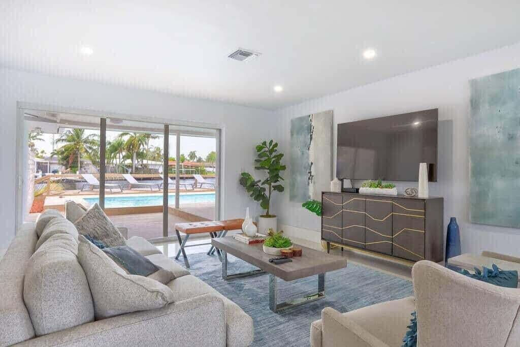 1631 Poinsettia Drive