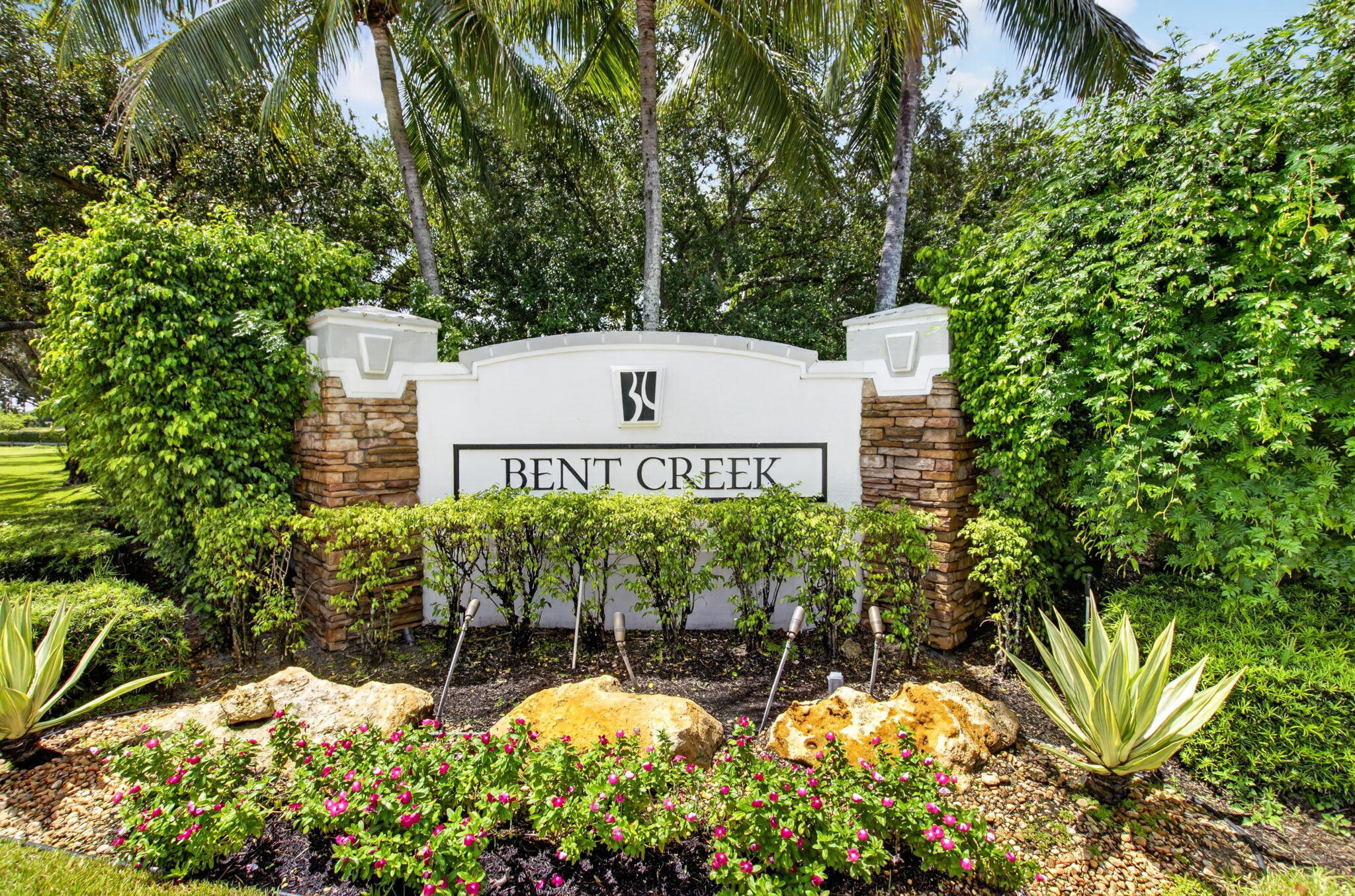 9262 Silver Glen Way
