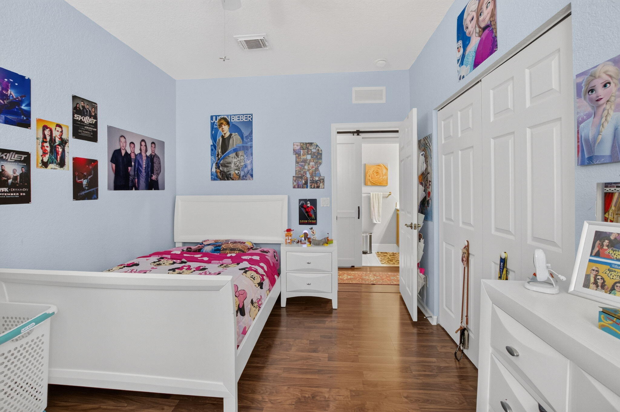 9262 Silver Glen Way