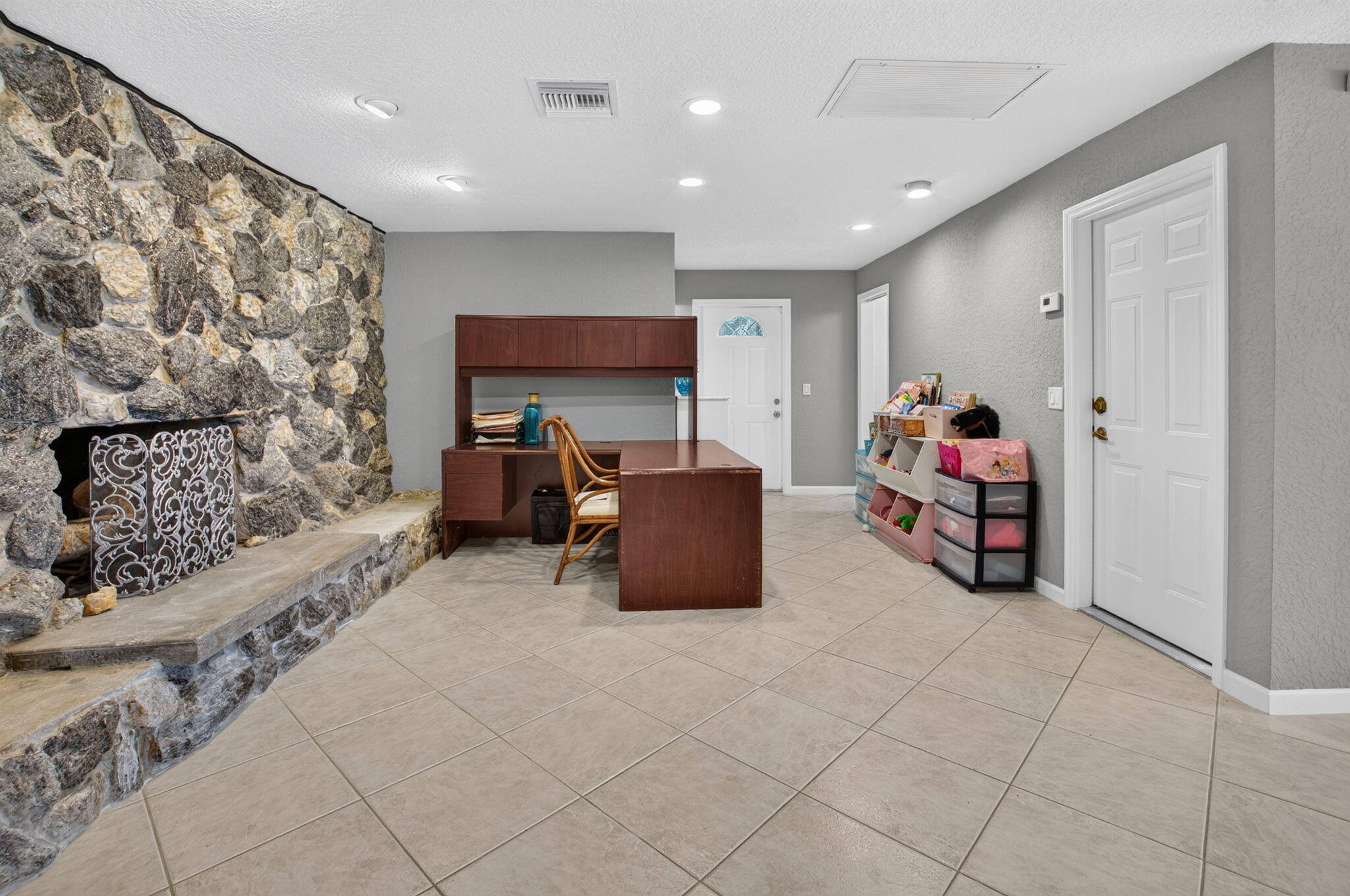 4746 Canal Drive