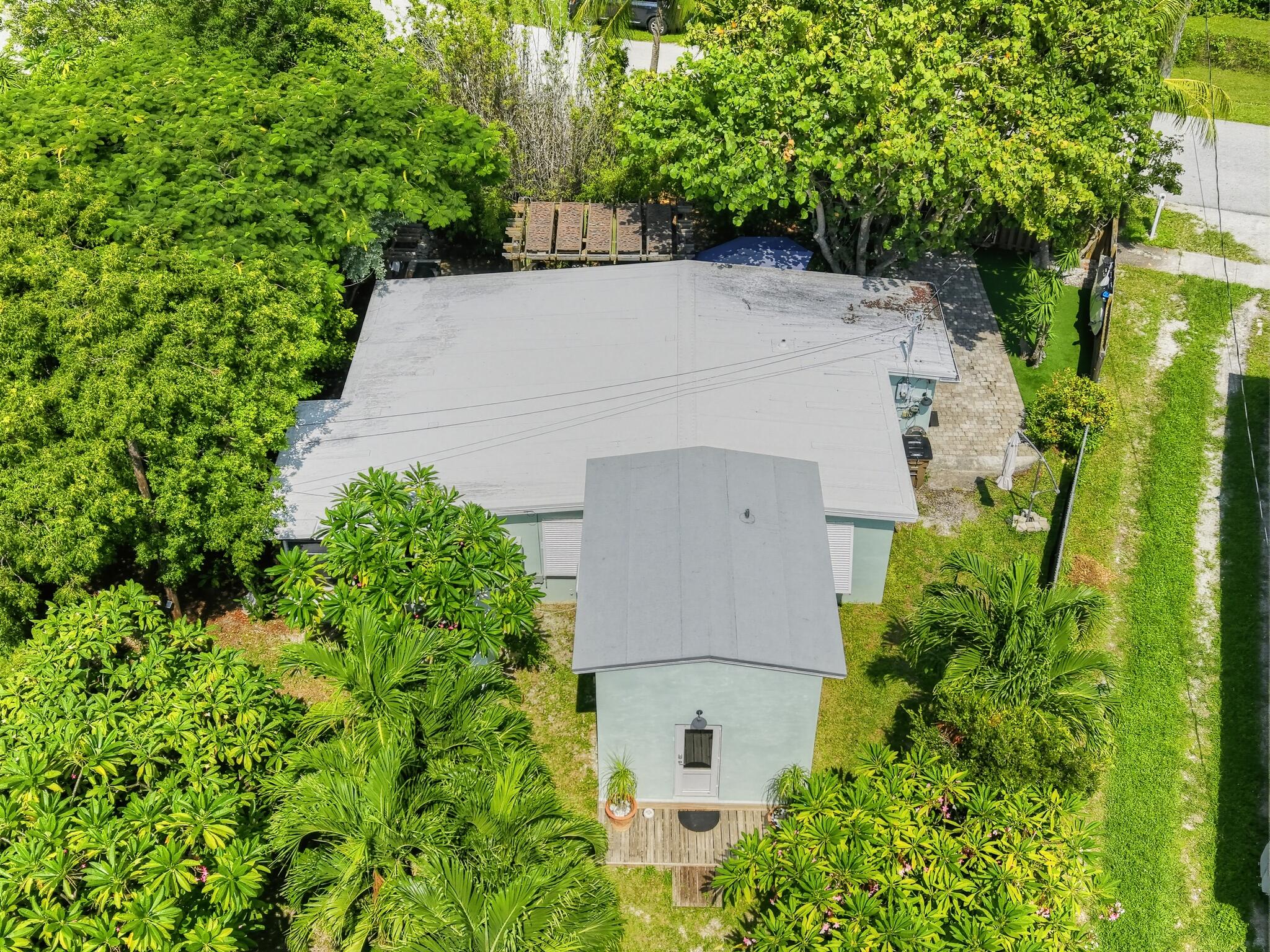 2240 HARBOR Drive