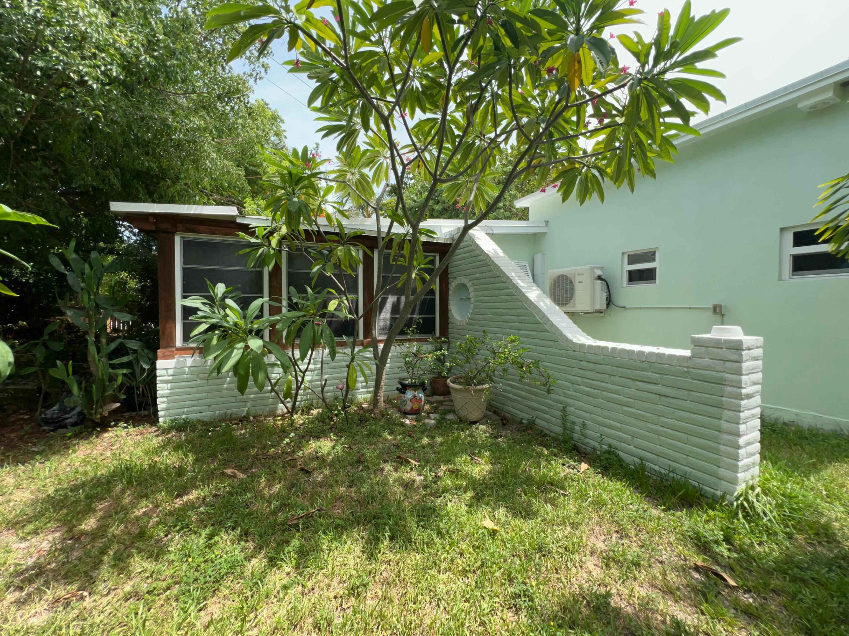 2240 HARBOR Drive