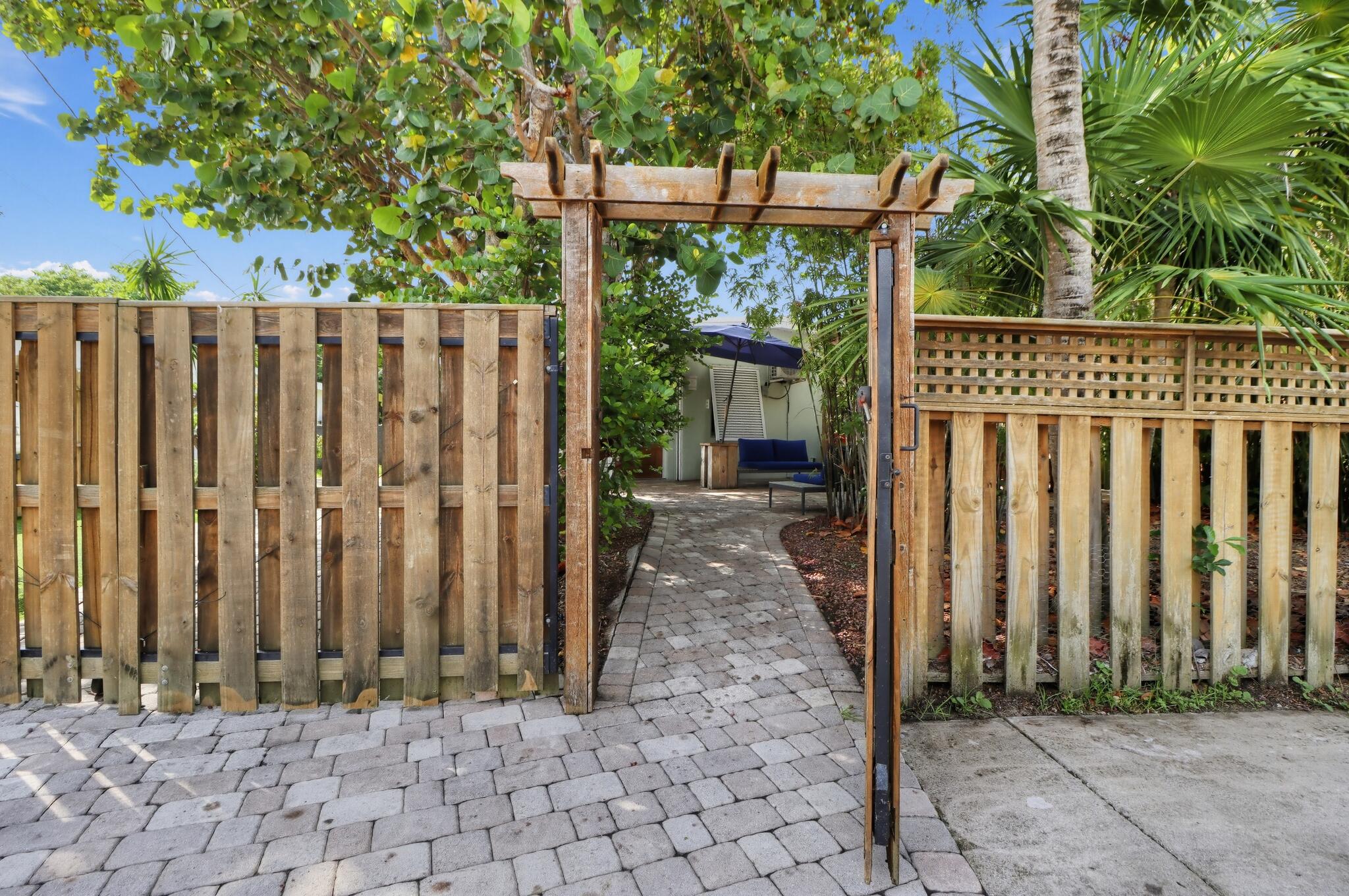 2240 HARBOR Drive