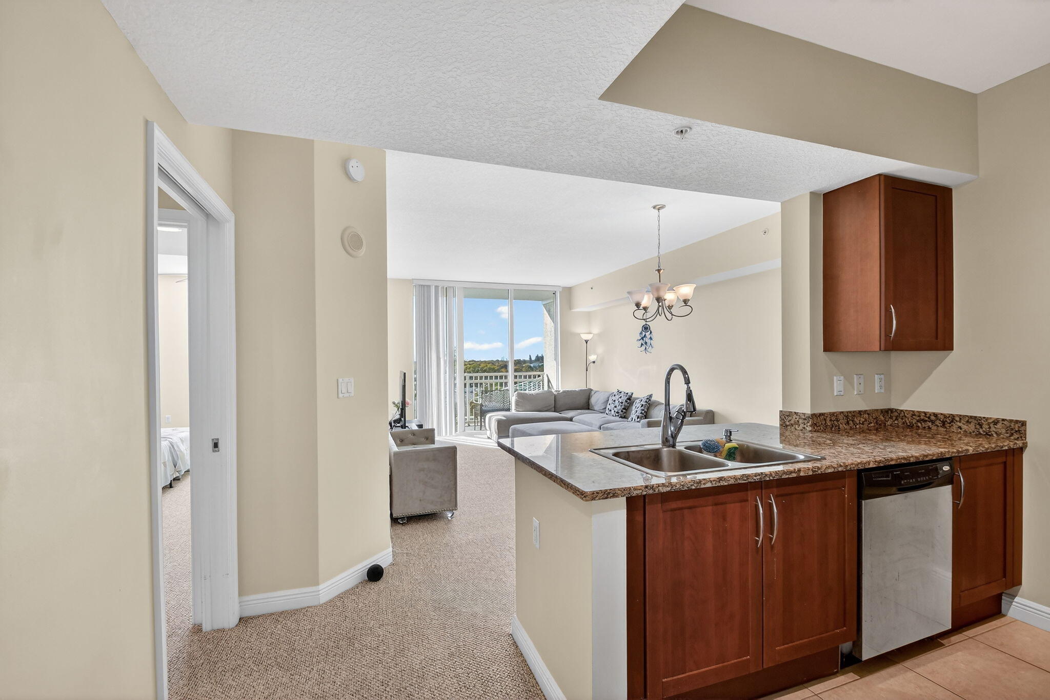 350 N FEDERAL Highway 502