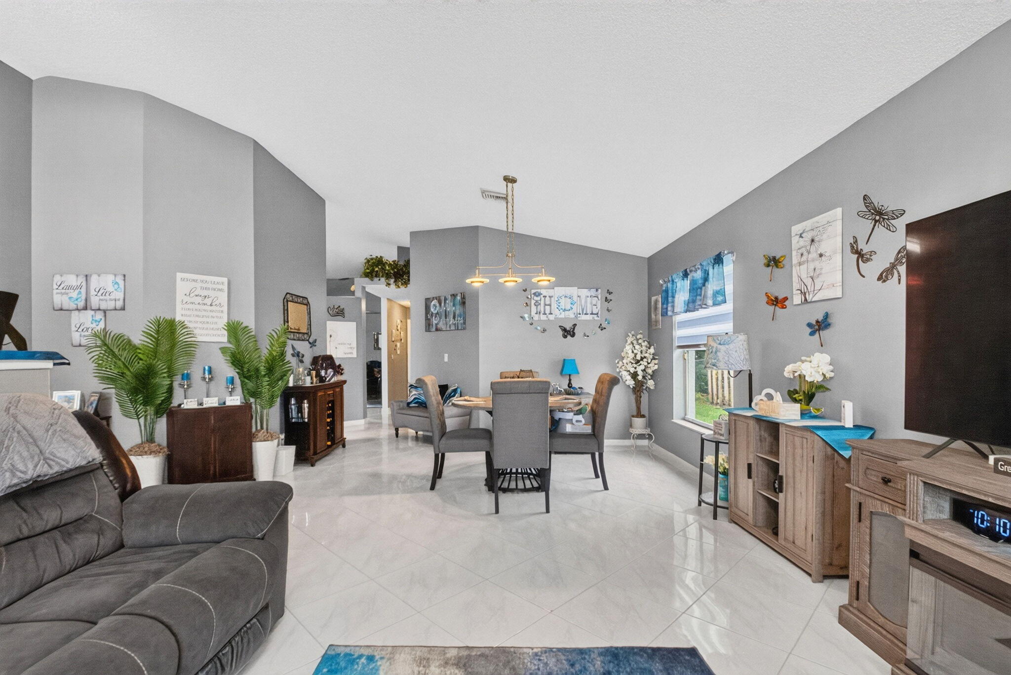 5960 AQUAMARINE Way