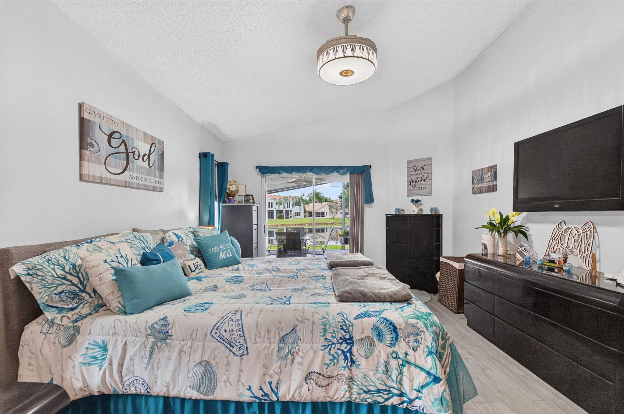 5960 AQUAMARINE Way