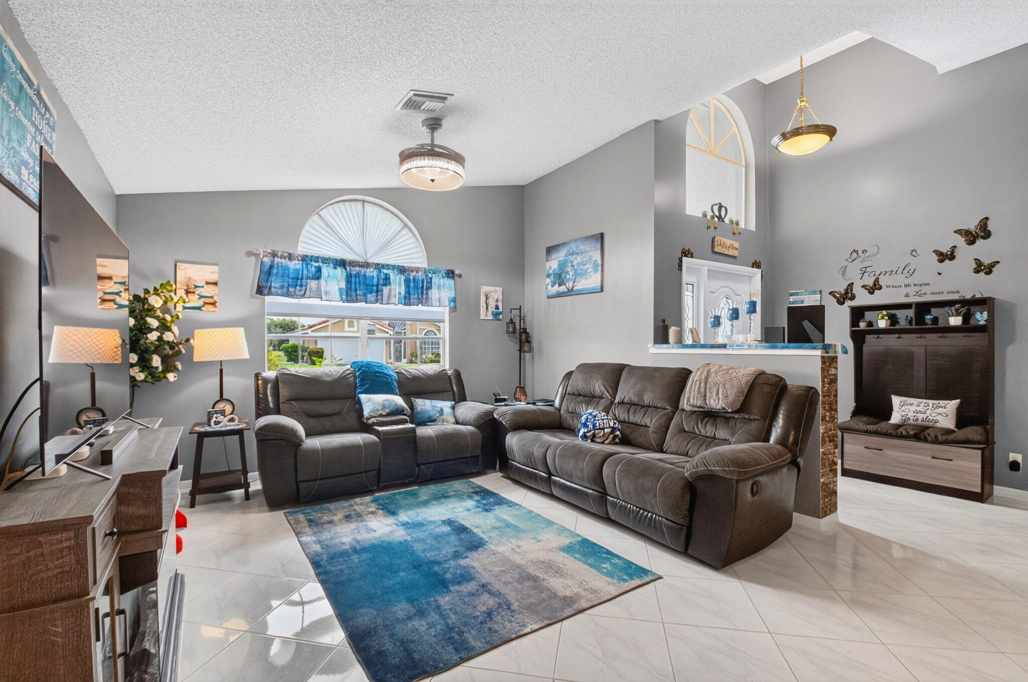 5960 AQUAMARINE Way