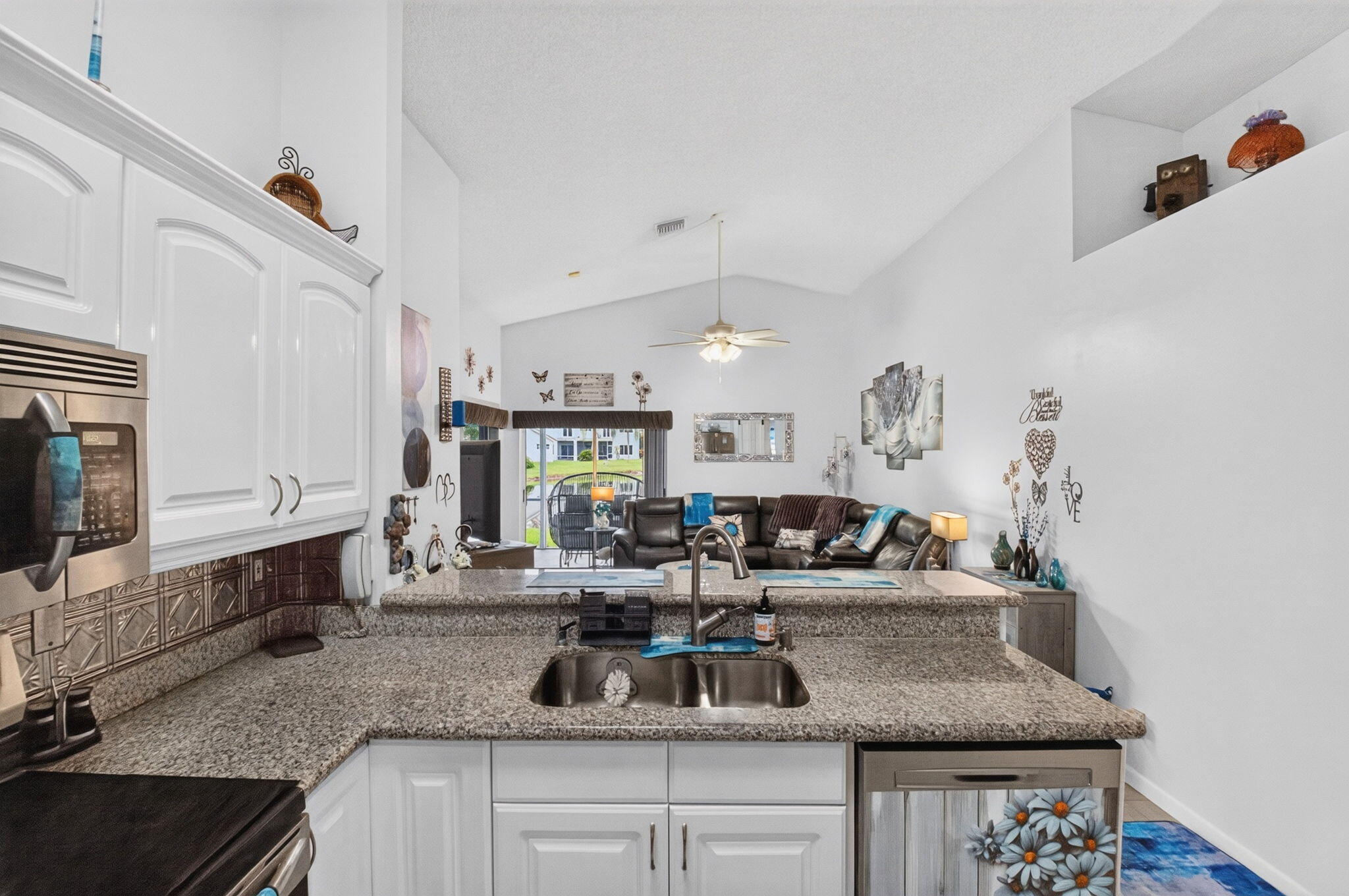 5960 AQUAMARINE Way