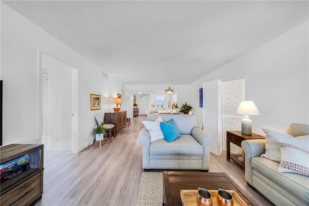 806 Cypress Blvd 405