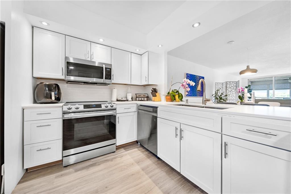 806 Cypress Blvd 405