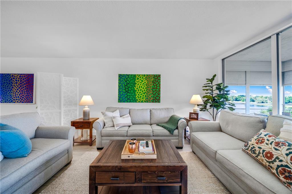 806 Cypress Blvd 405