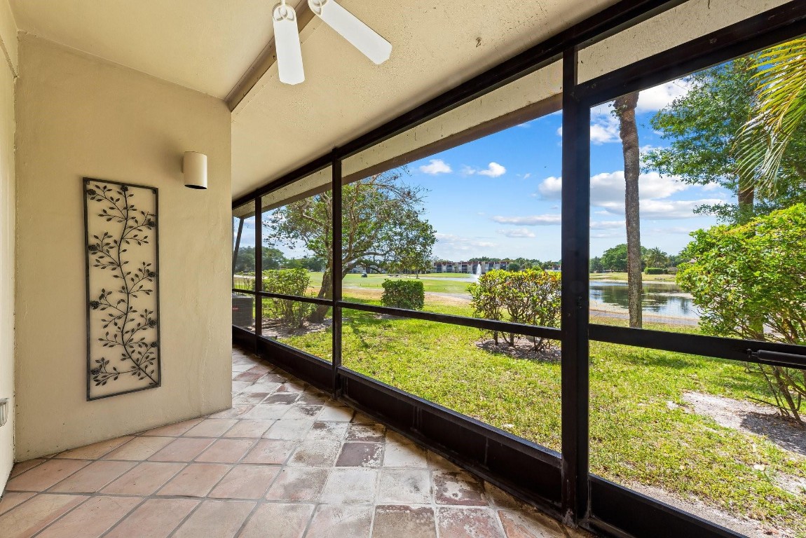 4657 Fountains Dr 105