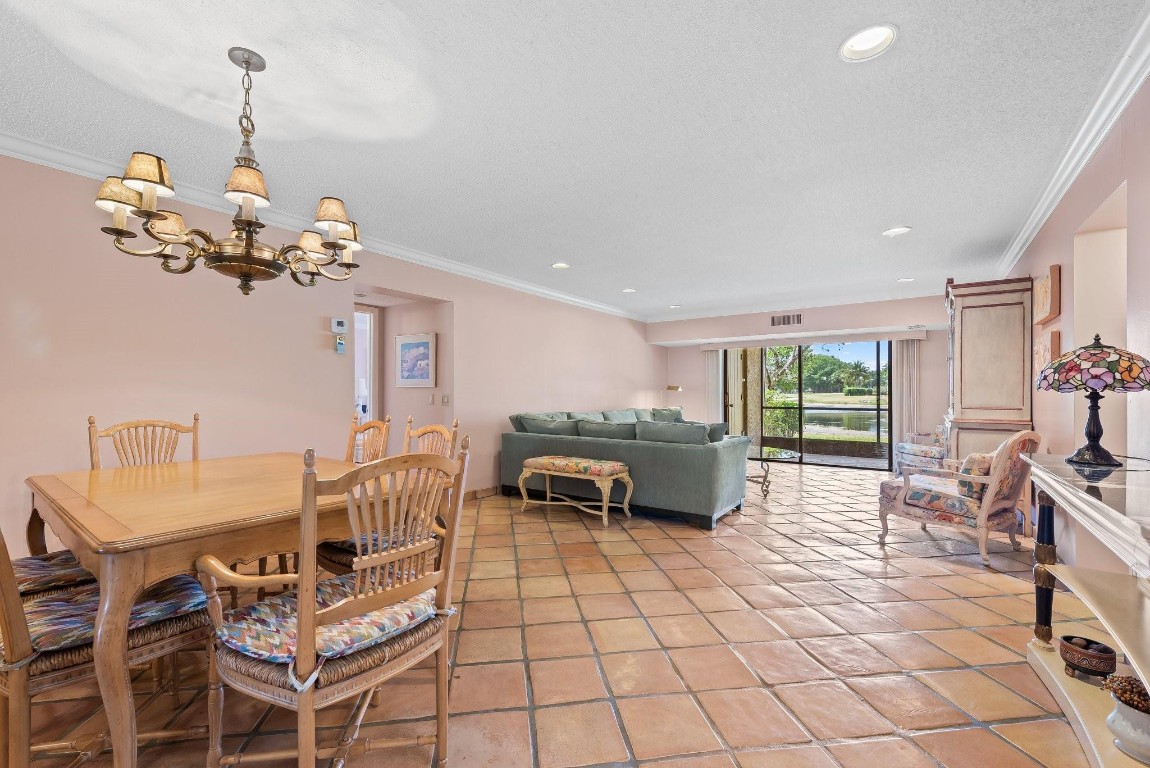 4657 Fountains Dr 105