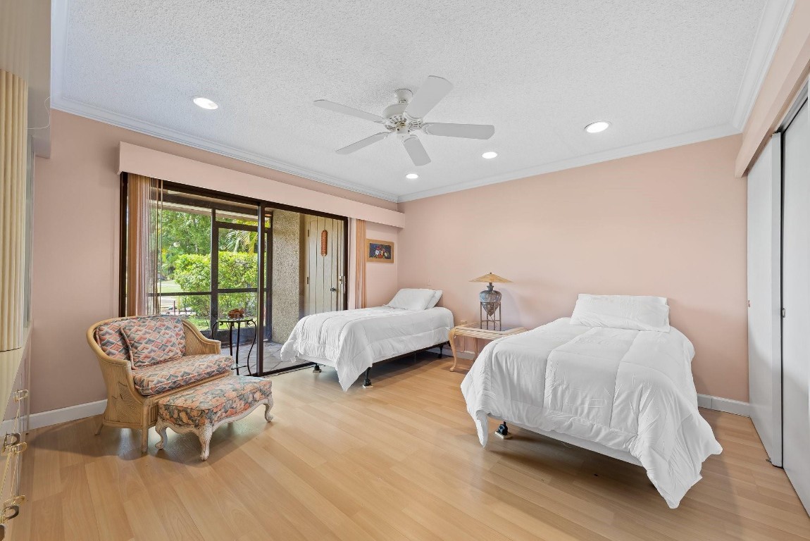 4657 Fountains Dr 105