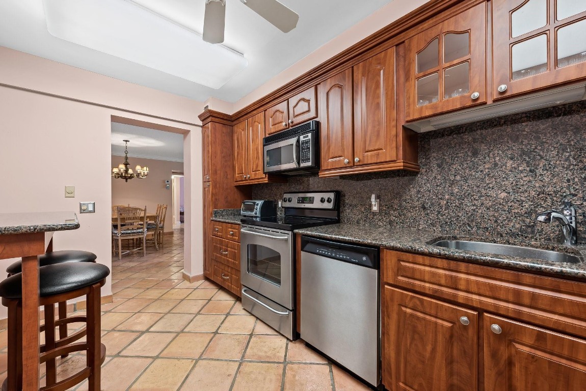 4657 Fountains Dr 105