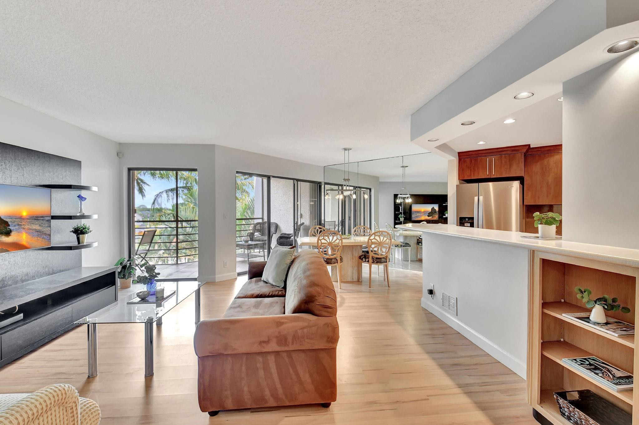 5801 Camino Del Sol 406