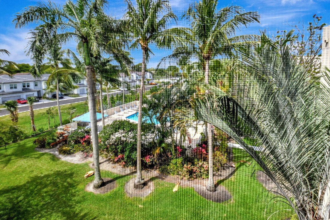 5801 Camino Del Sol 406