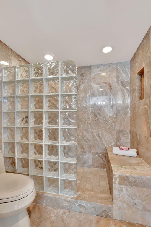 5801 Camino Del Sol 406