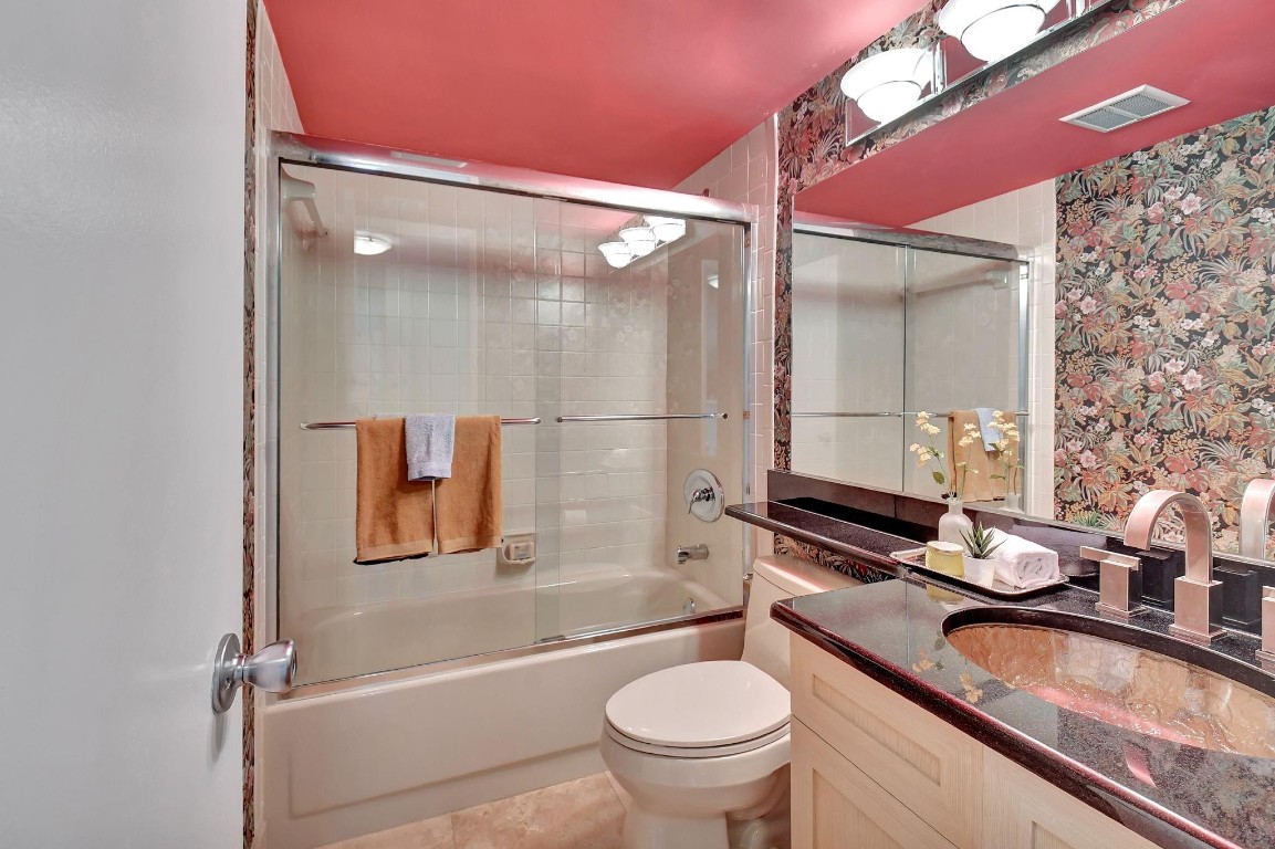 5801 Camino Del Sol 406