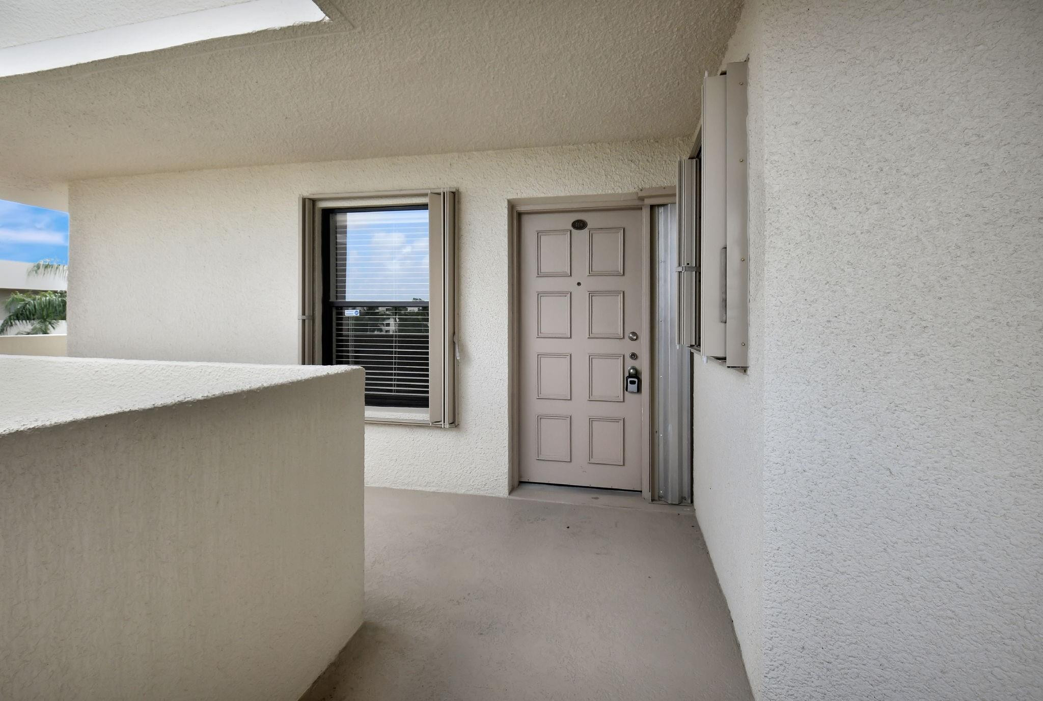 5801 Camino Del Sol 406