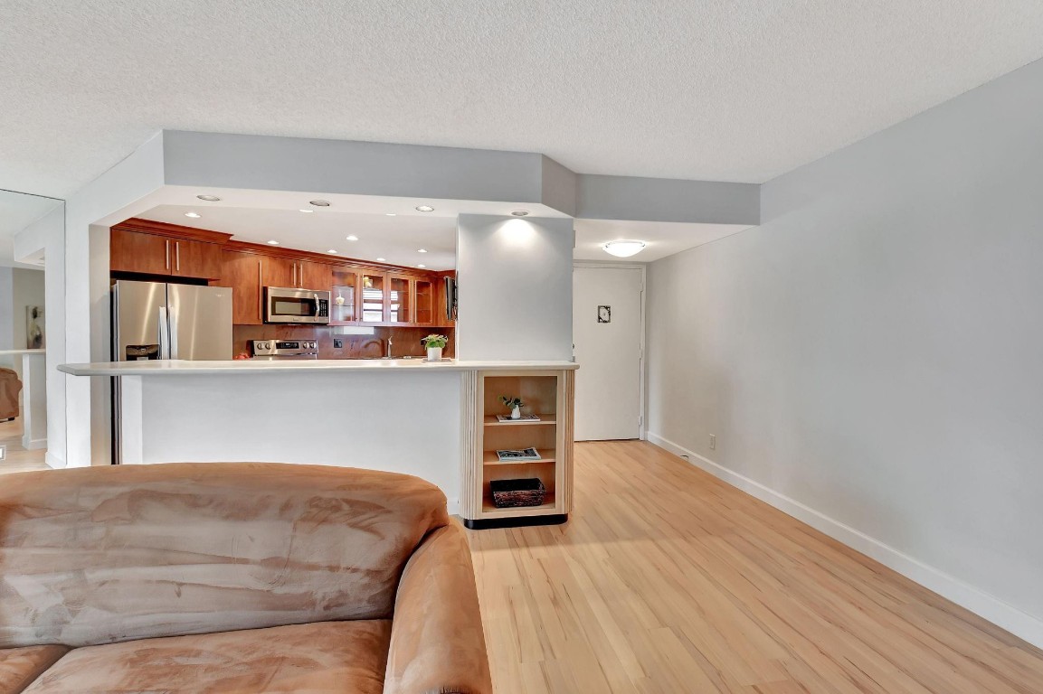 5801 Camino Del Sol 406