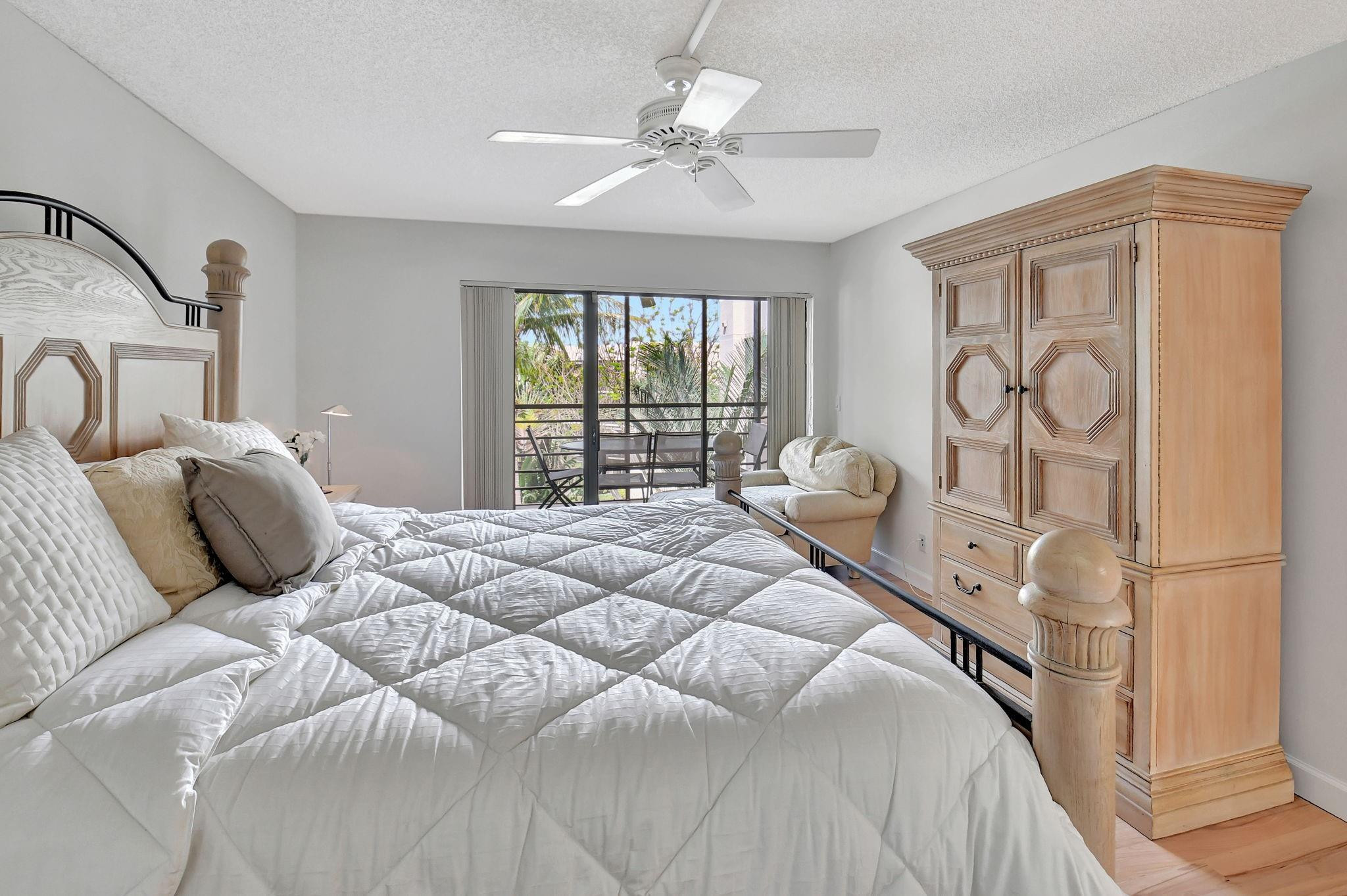 5801 Camino Del Sol 406