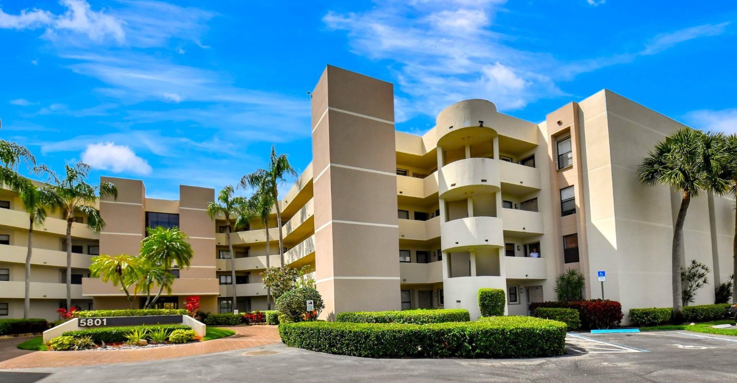 5801 Camino Del Sol 406