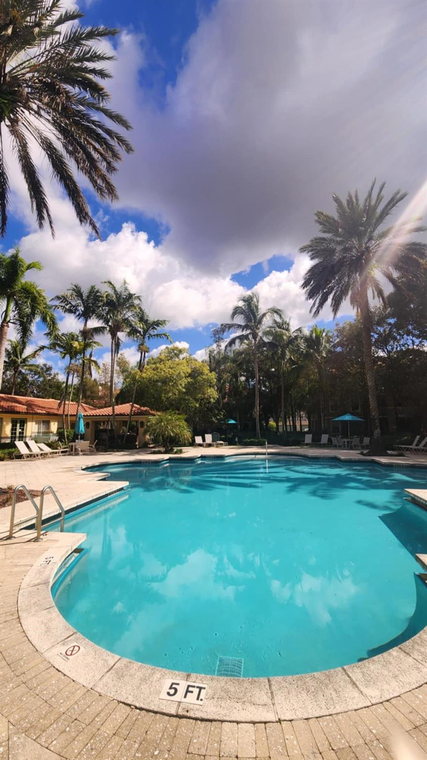 6884 W Sample Road 6884