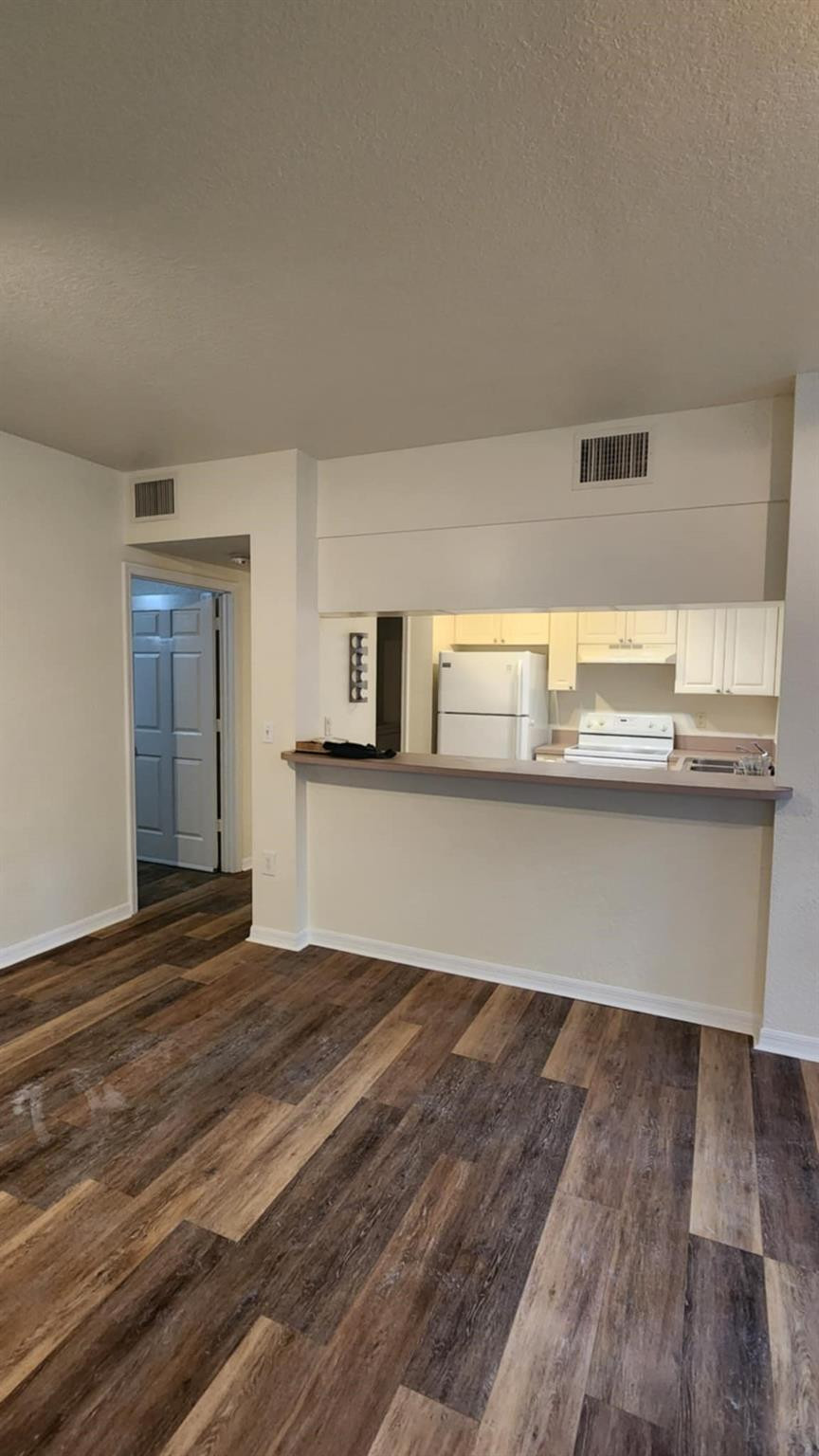 6884 W Sample Road 6884