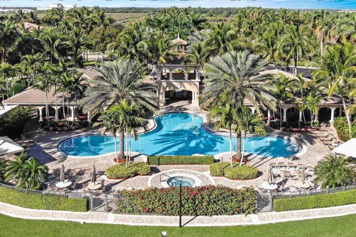 9773 Cobblestone Creek Drive