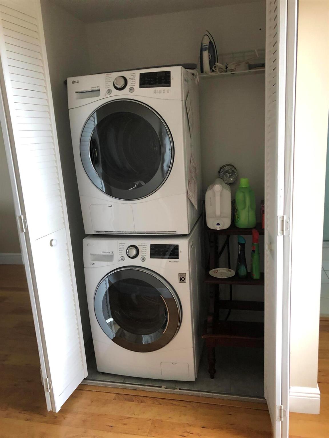 3836 Via Poinciana 406