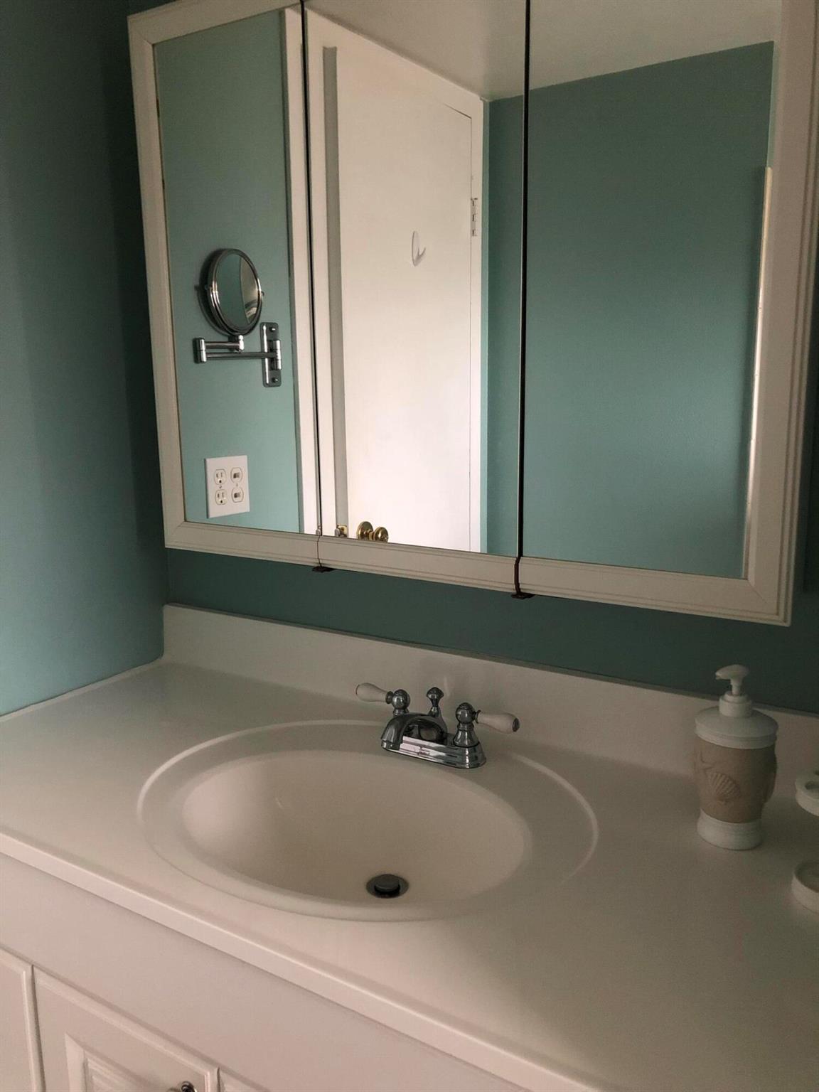 3836 Via Poinciana 406